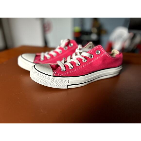 Womens Converse Chuck Taylors PINK Size 8 Pre Owned - Picture 1 of 6